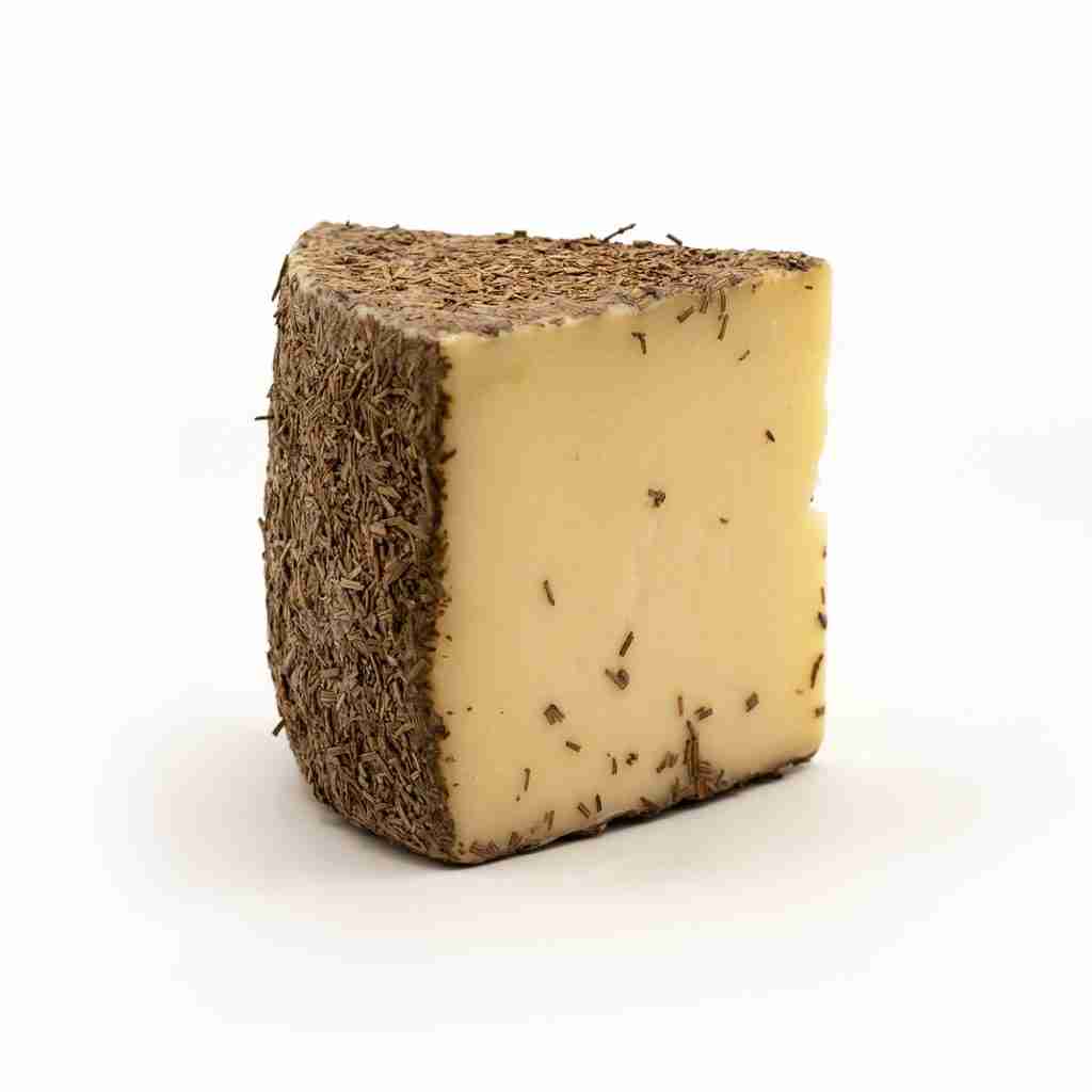 Queso Curado de Oveja al Romero de Quesería La Abuela