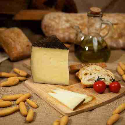 Queso Curado de Oveja Manchego de Quesería La Abuela